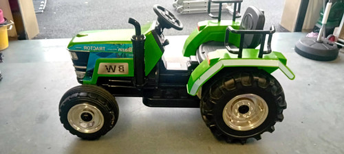 Kids ride tractor 12v - on,